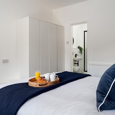Near Beach, Torquay Heights Modern Apartments, Pet Friendly Номер фото