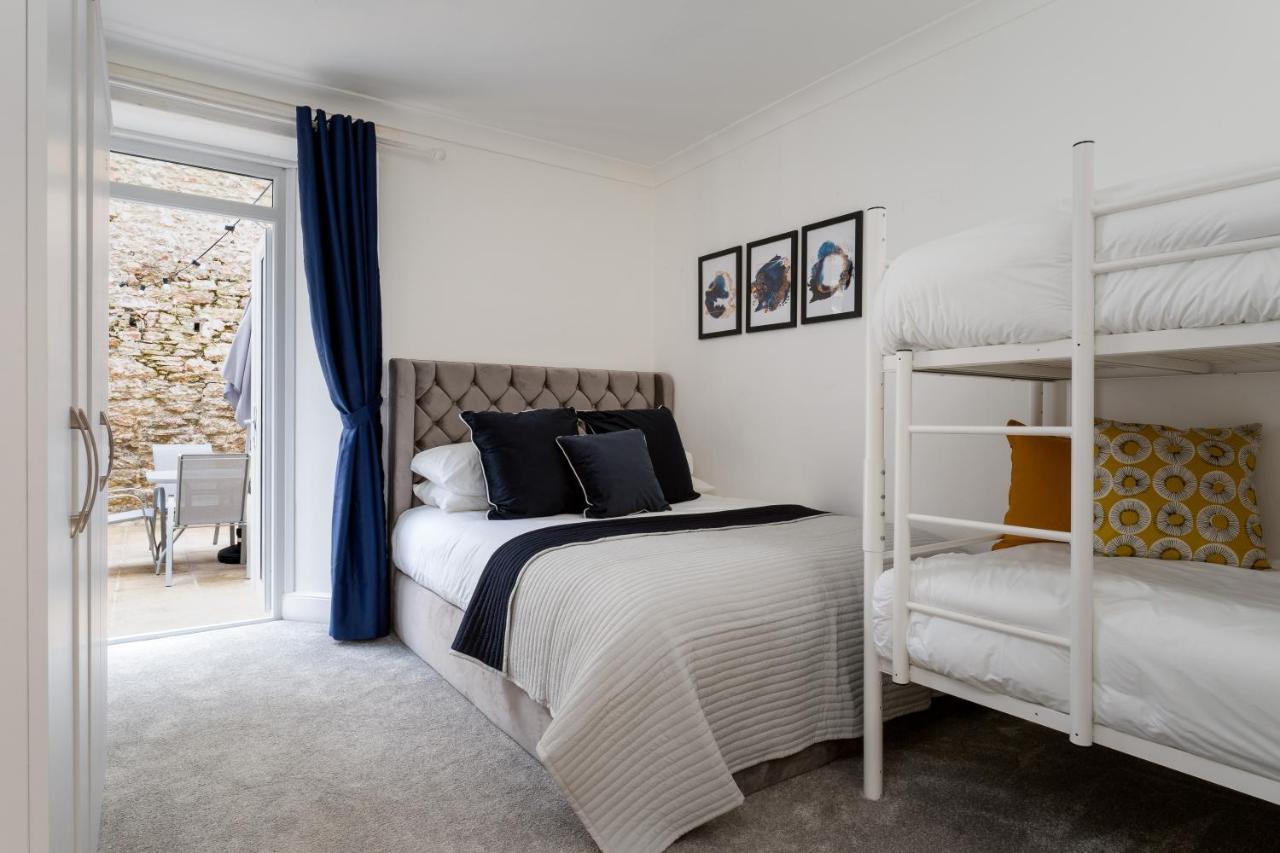 Near Beach, Torquay Heights Modern Apartments, Pet Friendly Номер фото
