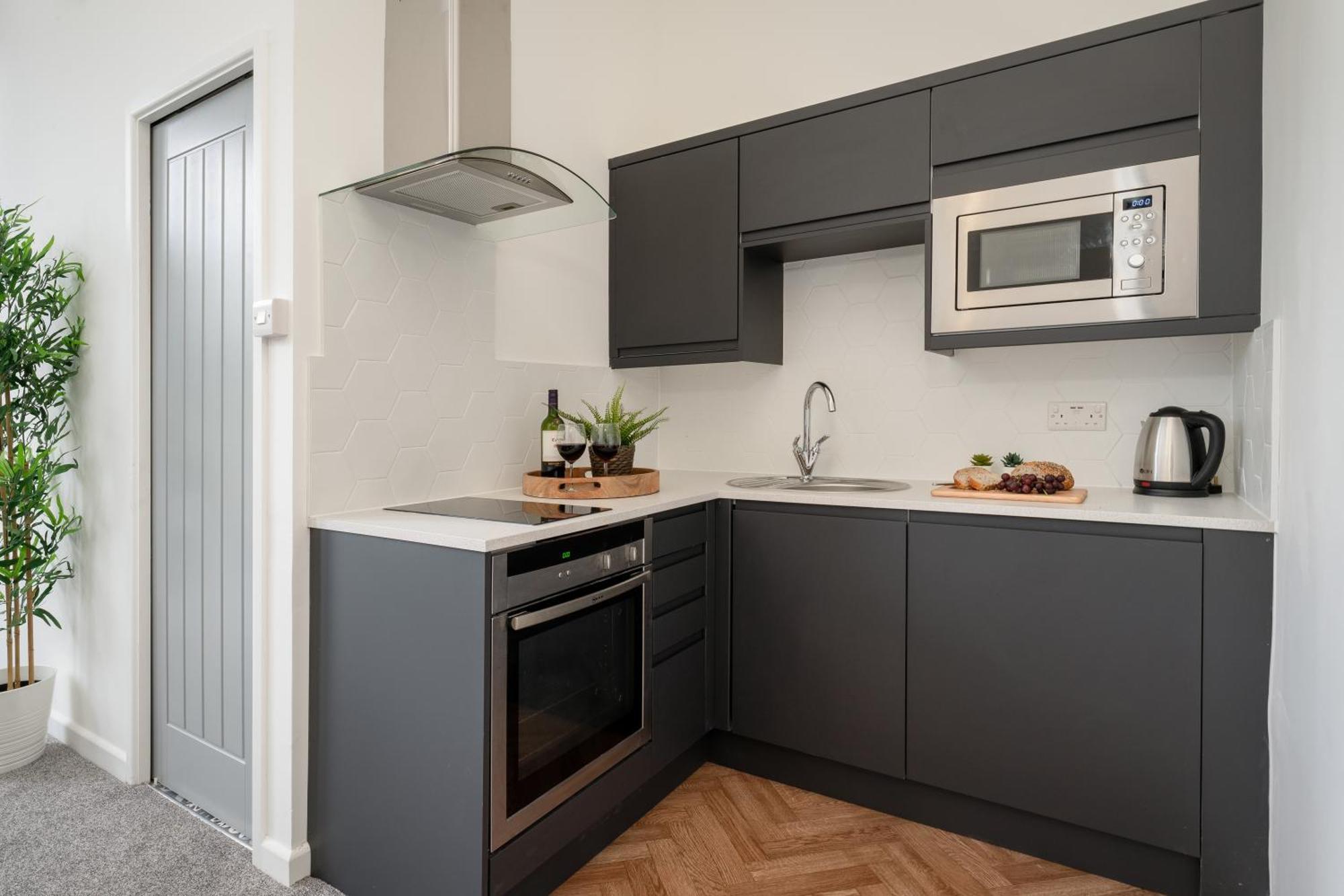 Near Beach, Torquay Heights Modern Apartments, Pet Friendly Номер фото